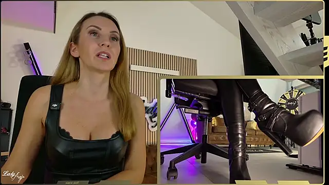 HerrinAnja online show from February 2026 07:10:01 PM