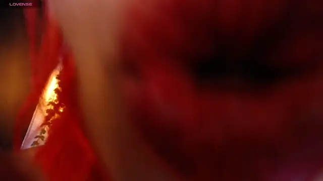 Snapshot of _poison_sweet chatting on December 2024 08:49:02 PM poison sweet online show from December 2024 08:49:02 PM