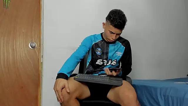 andrew rose  online show from March 2026 06:44:02 PM