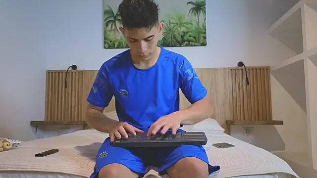 andrew rose  online show from October 2025 08:30:01 PM