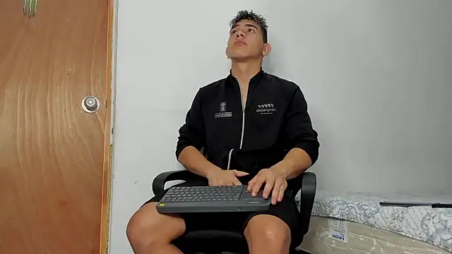 andrew rose  online show from January 2026 04:54:02 PM