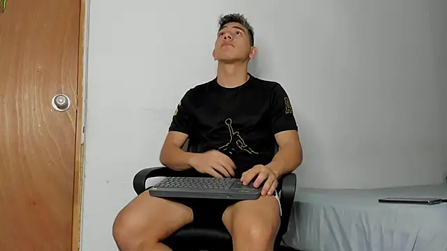 andrew rose  online show from January 2026 06:59:01 PM