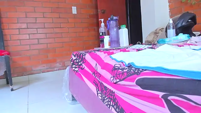 Elianissquirt online show from March 2026 12:08:01 PM