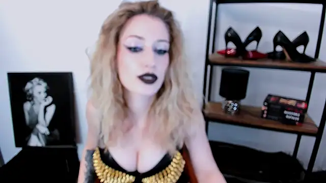 AlissaLips online show from May 2026 05:32:02 PM