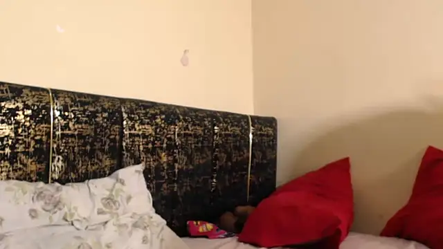 Missthigh online show from April 2026 11:28:02 AM