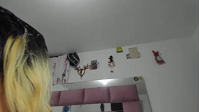 bigcock iris08 online show from November 2025 08:34:01 PM