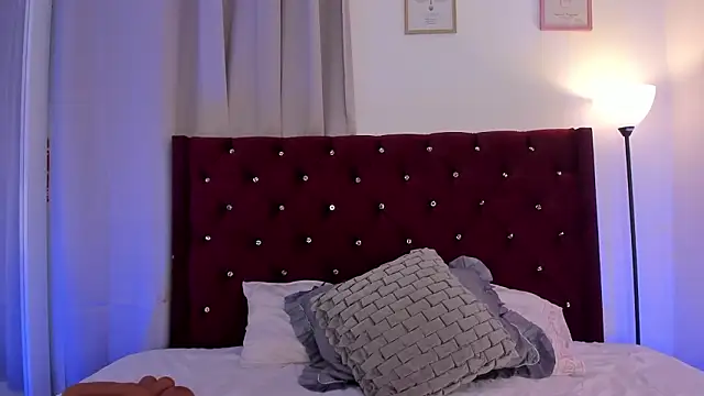 LindaRey  online show from February 2026 10:38:01 PM