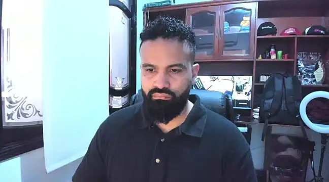 Drako Argentii online show from February 2025 07:33:01 PM