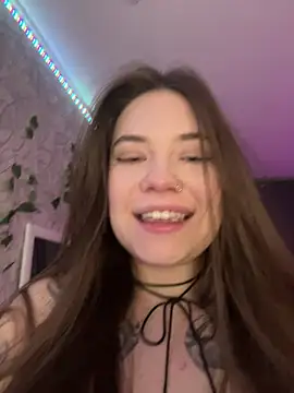 Snapshot of Vikki_toriya chatting on February 2025 09:04:01 PM Vikki toriya online show from February 2025 09:04:01 PM