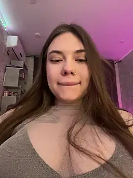 Snapshot of Vikki_toriya chatting on February 2025 12:25:02 AM Vikki toriya online show from February 2025 12:25:02 AM