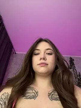 Snapshot of Vikki_toriya chatting on February 2025 05:25:02 PM Vikki toriya online show from February 2025 05:25:02 PM