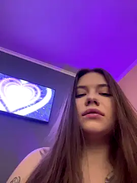 Vikki toriya online show from November 2025 03:22:02 PM