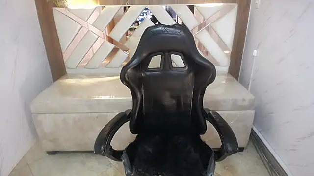 victoria castillo b online show from November 2025 03:10:01 AM