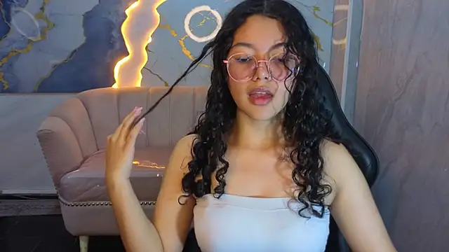 victoria castillo b online show from March 2026 07:37:02 PM