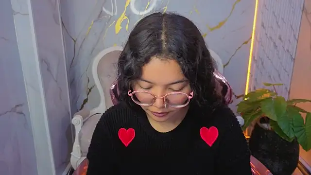 victoria castillo b online show from March 2026 07:58:01 PM