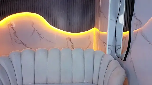 victoria castillo b online show from February 2026 07:53:02 PM