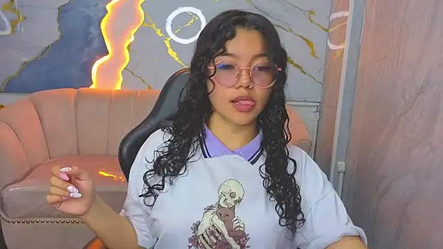 victoria castillo b online show from April 2026 07:53:01 PM