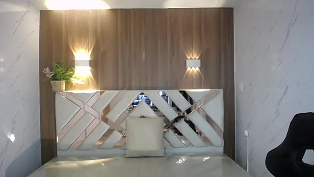 victoria castillo b online show from November 2025 03:17:01 AM