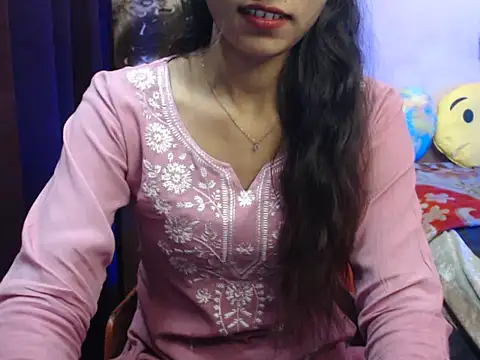 Angel kiyara online show from November 2025 07:18:02 PM