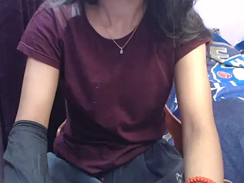 Angel kiyara online show from December 2025 06:12:01 PM