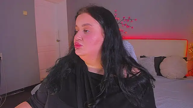 Snapshot of MonaSteele chatting on November 2025 01:17:01 PM MonaSteele online show from November 2025 01:17:01 PM