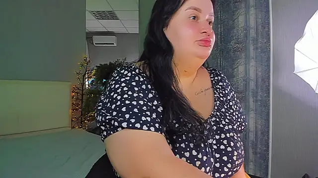 MonaSteele online show from June 2026 12:32:01 PM