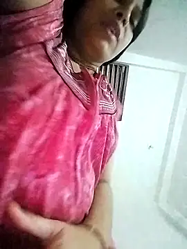 Snapshot of _sonal_sharma chatting on October 2025 10:28:02 AM sonal sharma online show from October 2025 10:28:02 AM