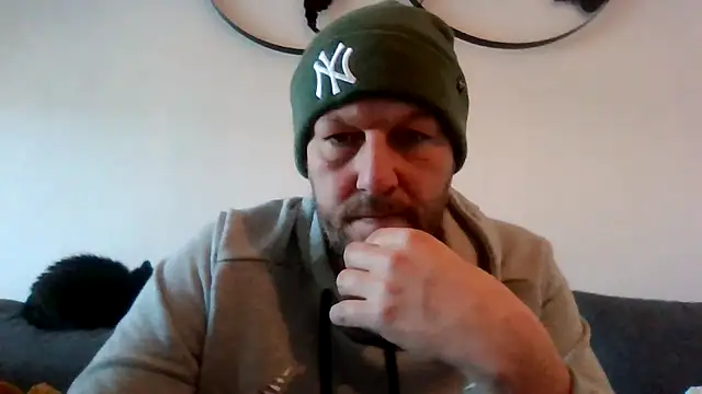 BennyLommy online show from November 2025 09:31:02 AM