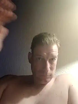 MArciQuarky online show from March 2025 11:33:01 PM