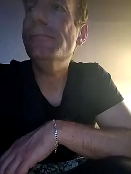 MArciQuarky online show from February 2025 11:31:01 PM