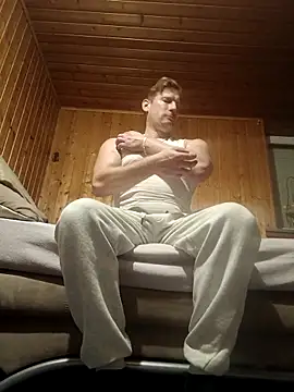 MArciQuarky online show from November 2025 08:34:01 PM