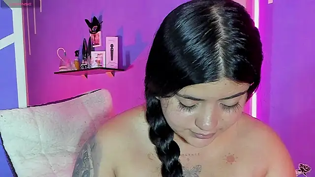 Snapshot of Alexa_Espinoza chatting on February 2025 05:38:02 PM Alexa Espinoza online show from February 2025 05:38:02 PM