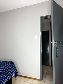 Kinkyy  online show from November 2025 01:26:02 PM