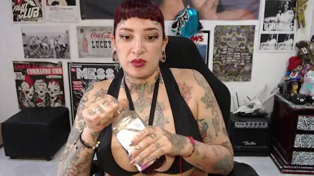 Rollyderolandia666 online show from May 2026 06:48:02 PM