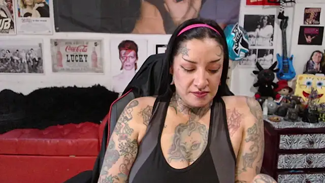 Rollyderolandia666 online show from January 2025 09:28:01 PM
