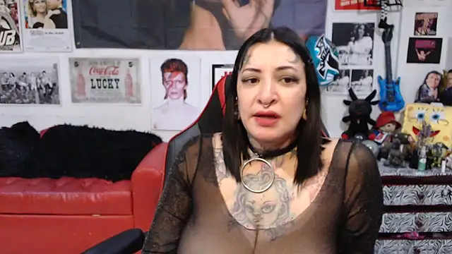 Rollyderolandia666 online show from February 2025 09:54:02 PM