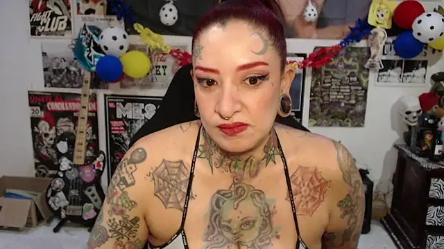 Snapshot of Rollyderolandia666 chatting on July 2026 10:18:02 PM Rollyderolandia666 online show from July 2026 10:18:02 PM