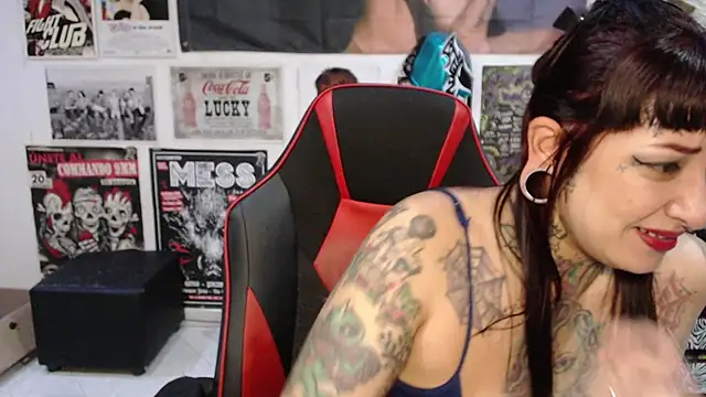 Rollyderolandia666 online show from April 2026 09:41:01 PM