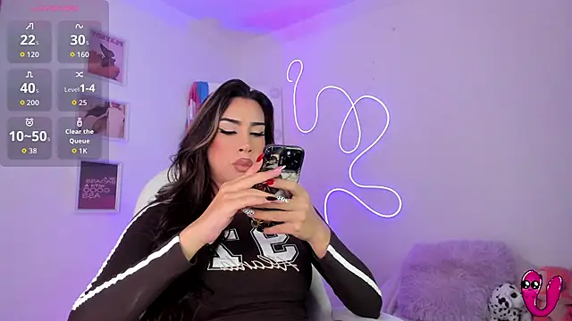 Snapshot of JulietaBomGV chatting on November 2025 03:07:01 AM JulietaBomGV online show from November 2025 03:07:01 AM