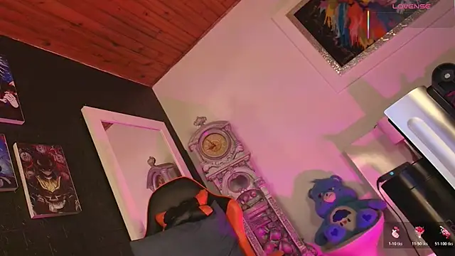 charlotte cruzx online show from July 2026 06:03:02 AM