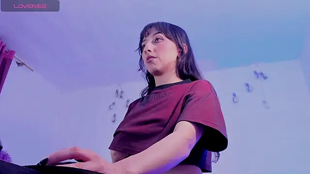 Snapshot of v1cky_ chatting on October 2025 12:00:02 AM v1cky online show from October 2025 12:00:02 AM