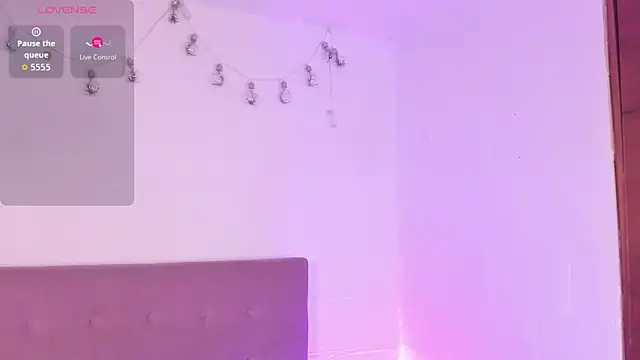 Snapshot of v1cky_ chatting on November 2025 10:47:01 PM v1cky online show from November 2025 10:47:01 PM