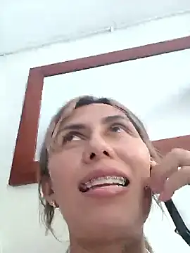 Snapshot of Samy_Gag chatting on October 2025 03:08:01 PM Samy Gag online show from October 2025 03:08:01 PM