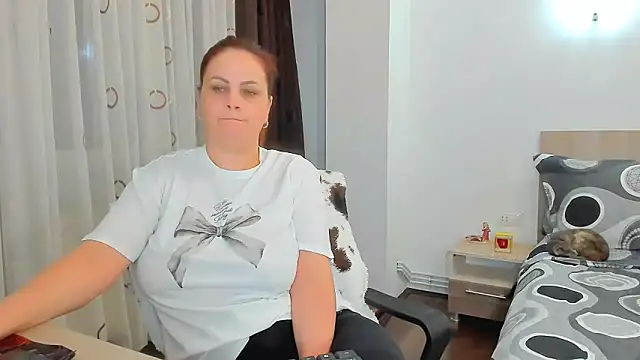 Snapshot of Adelamilfsex chatting on September 2025 07:43:02 PM Adelamilfsex online show from September 2025 07:43:02 PM