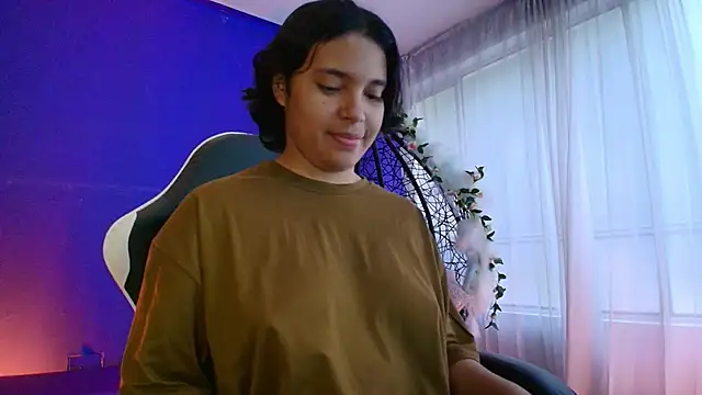 Emmapark  online show from March 2026 06:37:02 PM