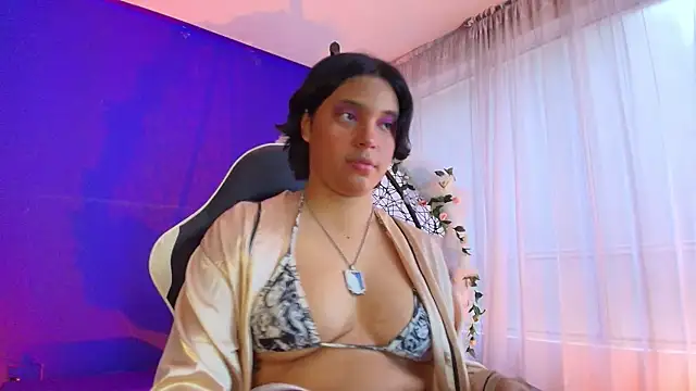 Emmapark  online show from February 2026 06:37:02 PM