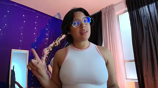 Emmapark  online show from January 2026 06:12:02 PM