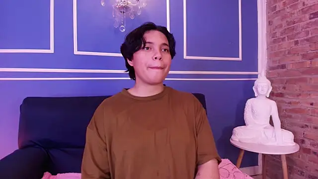 Emmapark  online show from November 2025 01:09:02 AM