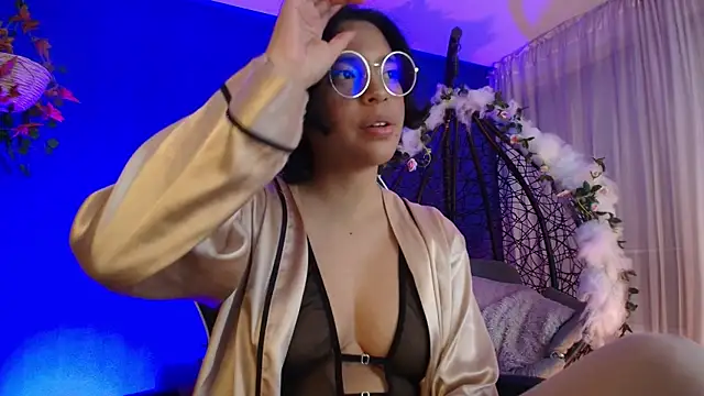 Emmapark  online show from April 2026 06:35:02 PM