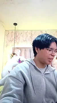 Emmapark  online show from March 2025 11:52:02 AM